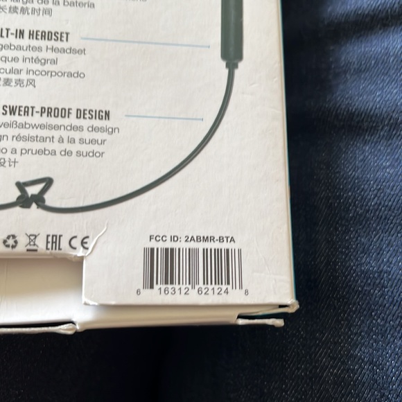 Stereo Bluetooth Wireless-sports in - ear Headphones - Picture 3 of 4